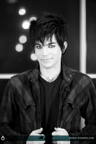 Adam Lambert : adam-lambert-1332354179.jpg