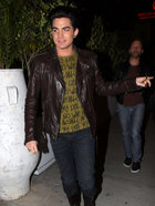 Adam Lambert : adam-lambert-1332372873.jpg