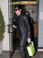 Adam Lambert : adam-lambert-1332633343.jpg