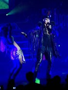 Adam Lambert : adam-lambert-1333061366.jpg