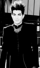 Adam Lambert : adam-lambert-1334716004.jpg