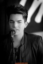 Adam Lambert : adam-lambert-1335510423.jpg