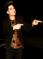 Adam Lambert : adam-lambert-1335824944.jpg