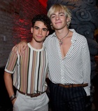 Cameron Boyce : TI4U1623103077.jpg