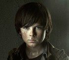 Chandler Riggs : chandler-riggs-1394814175.jpg