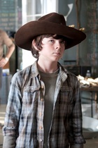 Chandler Riggs : chandler-riggs-1420068121.jpg