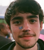 Charlie Rowe : charlie-rowe-1597092828.jpg