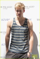 Chord Overstreet : chord-overstreet-1381527582.jpg