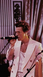 Harry Styles : harry-styles-1585511977.jpg