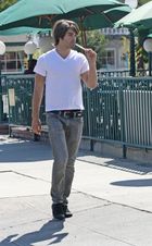 Justin Gaston : JustinGaston_1294961129.jpg