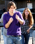 Justin Gaston : justin-gaston-1323565625.jpg