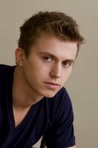 Kenny Wormald : kenny-wormald-1318354144.jpg