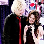 Laura Marano : TI4U1427825072.jpg