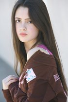 Laura Marano : laura-marano-1332113505.jpg