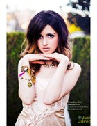 Laura Marano : laura-marano-1362022467.jpg