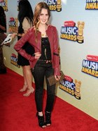 Laura Marano : laura-marano-1387892154.jpg