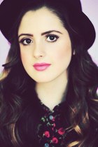 Laura Marano : laura-marano-1394906595.jpg