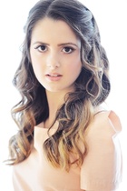 Laura Marano : laura-marano-1408464719.jpg