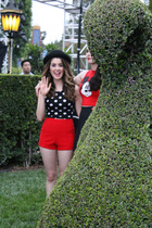 Laura Marano : laura-marano-1415210137.jpg