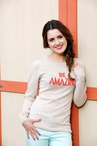 Laura Marano : laura-marano-1420148141.jpg