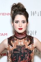 Laura Marano : laura-marano-1455657746.jpg