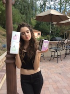 Laura Marano : laura-marano-1476980281.jpg