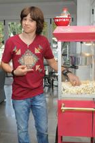 Leo Howard : leo-howard-1341001157.jpg