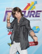 Leo Howard : leo-howard-1342371120.jpg