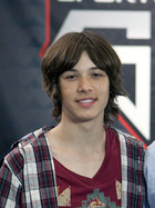 Leo Howard : leo-howard-1354986950.jpg