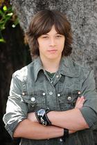 Leo Howard : leo-howard-1354986954.jpg