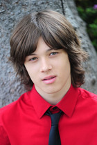 Leo Howard : leo-howard-1362211648.jpg