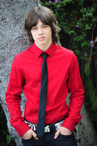 Leo Howard : leo-howard-1362211794.jpg