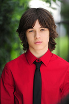 Leo Howard : leo-howard-1362211956.jpg