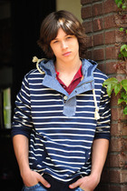 Leo Howard : leo-howard-1362213629.jpg