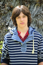 Leo Howard : leo-howard-1362213808.jpg