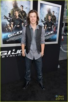 Leo Howard : leo-howard-1364927891.jpg