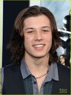 Leo Howard : leo-howard-1364927895.jpg