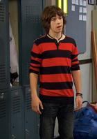 Leo Howard : leo-howard-1383848854.jpg