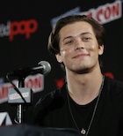 Leo Howard : leo-howard-1477331538.jpg