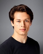 Leo Howard : leo-howard-1565922598.jpg