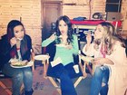 Malese Jow : TI4U1370023070.jpg