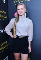 Sierra McCormick : sierra-mccormick-1380991543.jpg