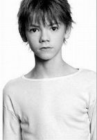 Thomas Sangster : Thomas_Sangster_1171775005.jpg