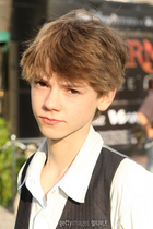 Thomas Sangster : Thomas_Sangster_1214366566.jpg