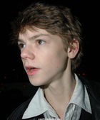 Thomas Sangster : Thomas_Sangster_1244236341.jpg