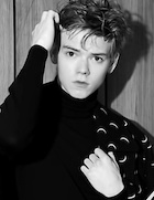 Thomas Sangster : thomas-sangster-1449460801.jpg