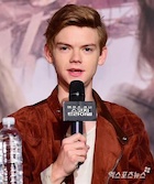 Thomas Sangster : thomas-sangster-1452769921.jpg