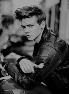 Thomas Sangster : thomas-sangster-1453896721.jpg