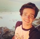 Aaron Carpenter : aaron-carpenter-1446413611.jpg