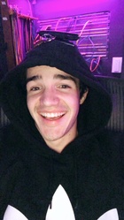 Aaron Carpenter : aaron-carpenter-1525669202.jpg